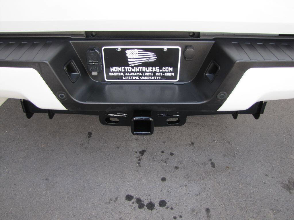 Used 2022 Ford F250 XLT w/ Black Appearance Package image 30