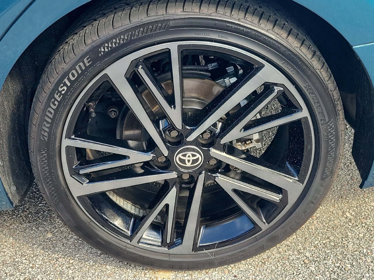 Used 2025 Toyota Camry XSE FWD image 5