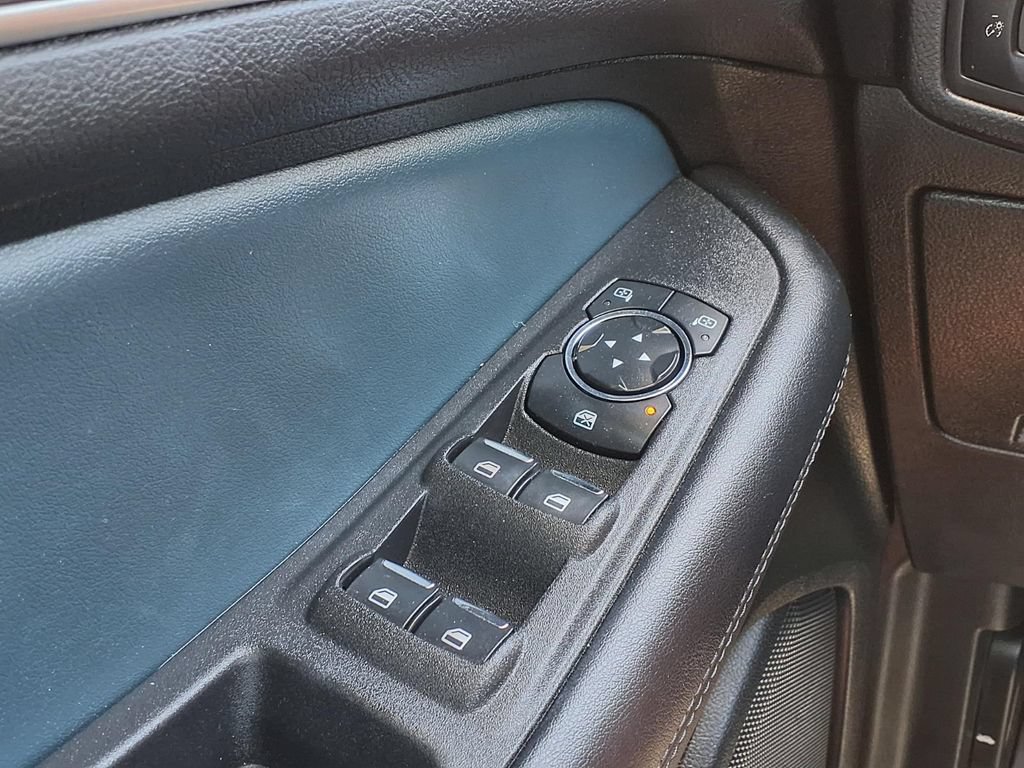 Used 2023 Ford Edge SEL w/ Sport Appearance Package AWD/4WD image 39