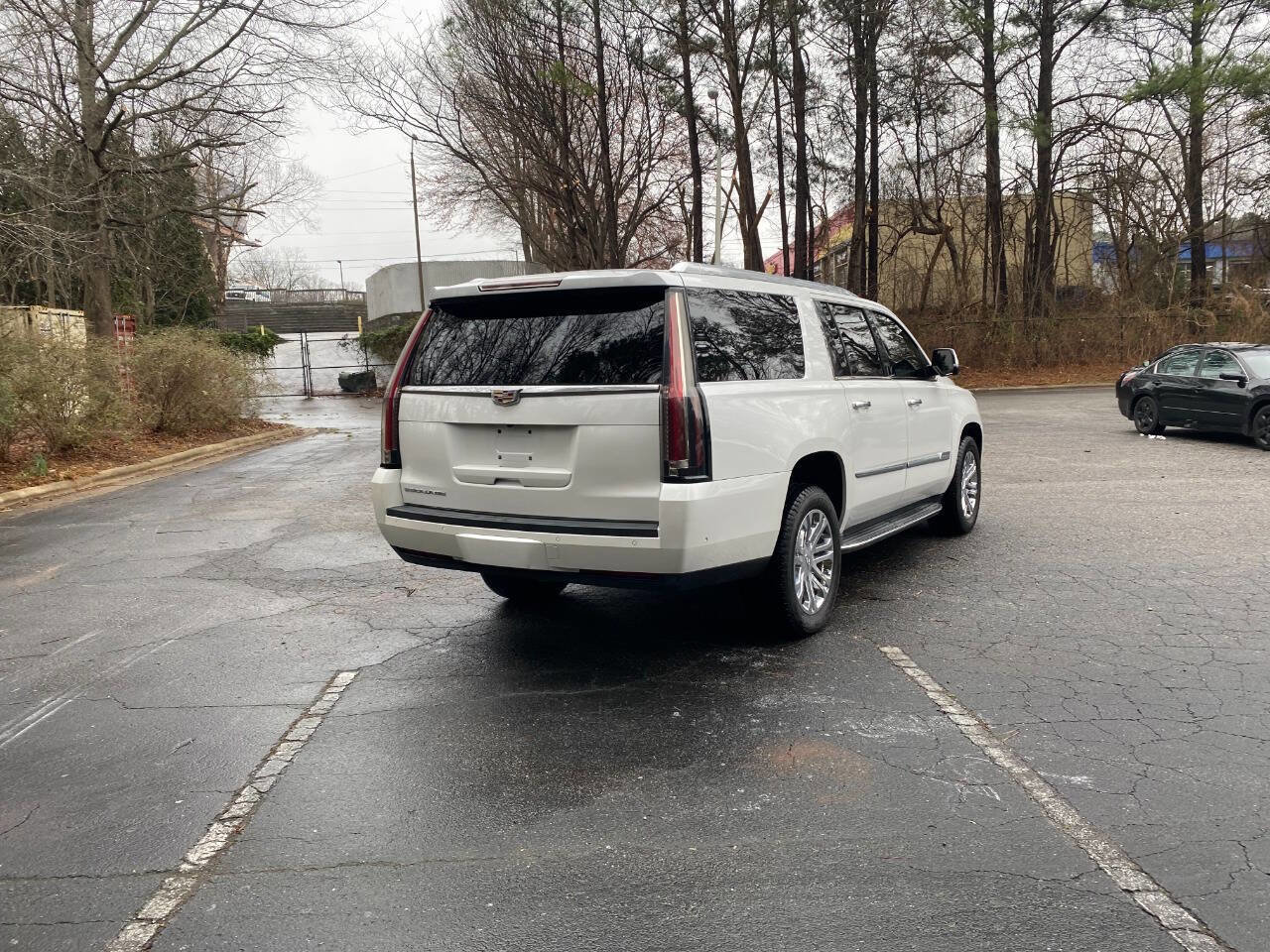Used 2017 Cadillac Escalade ESV 2WD image 6