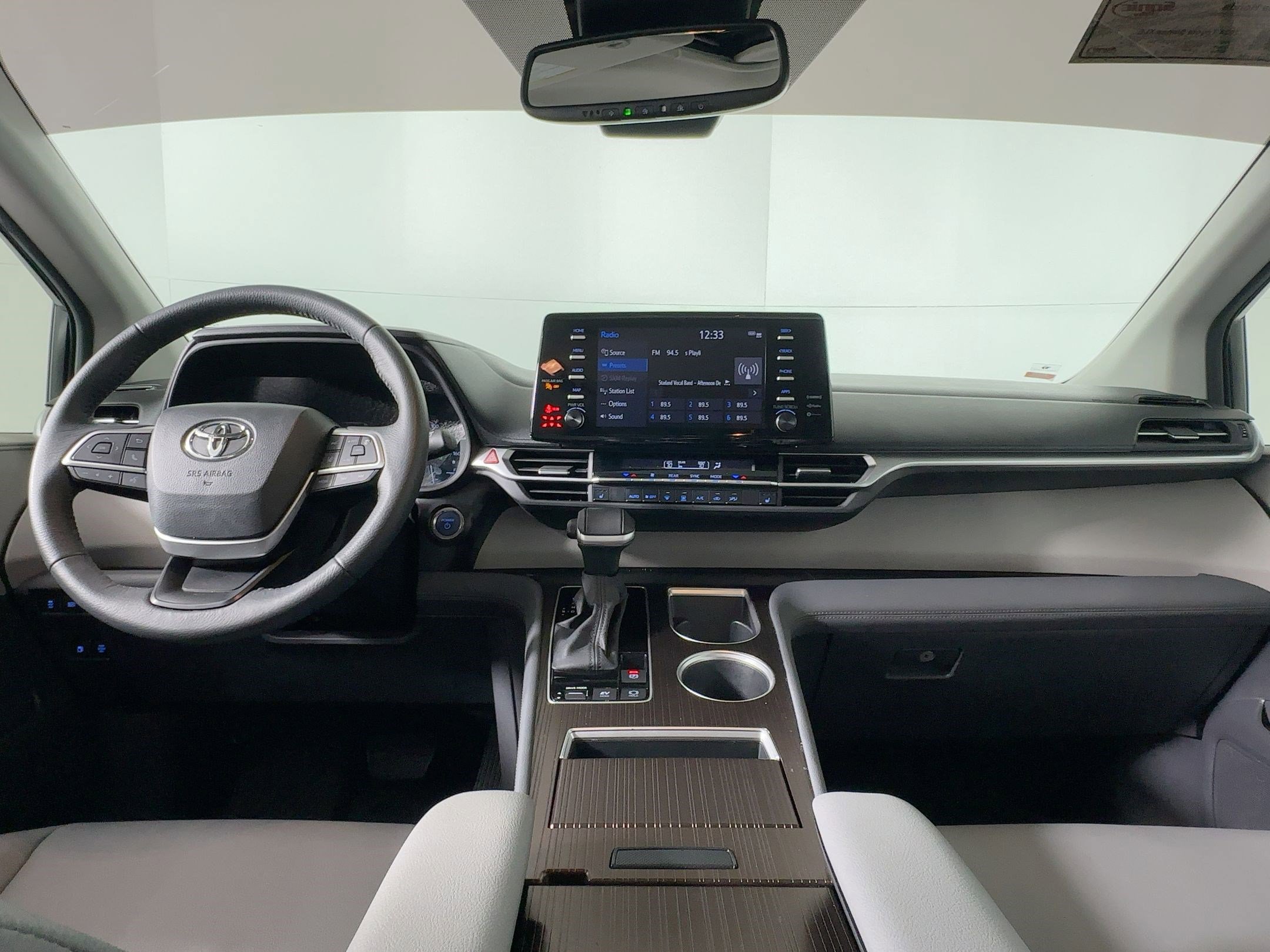 Used 2024 Toyota Sienna XLE image 15