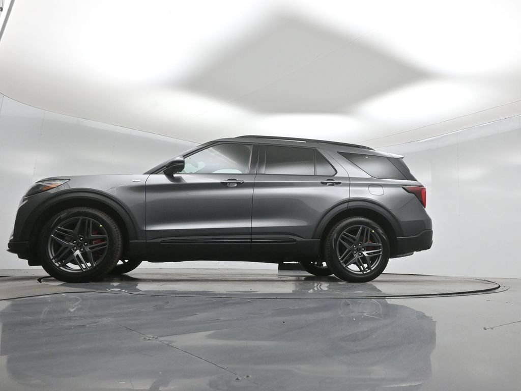 New 2026 Ford Explorer ST-Line w/ ST-Line Street Pack RWD image 50
