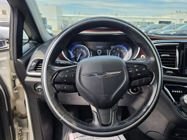 Used 2020 Chrysler Pacifica Limited FWD image 6
