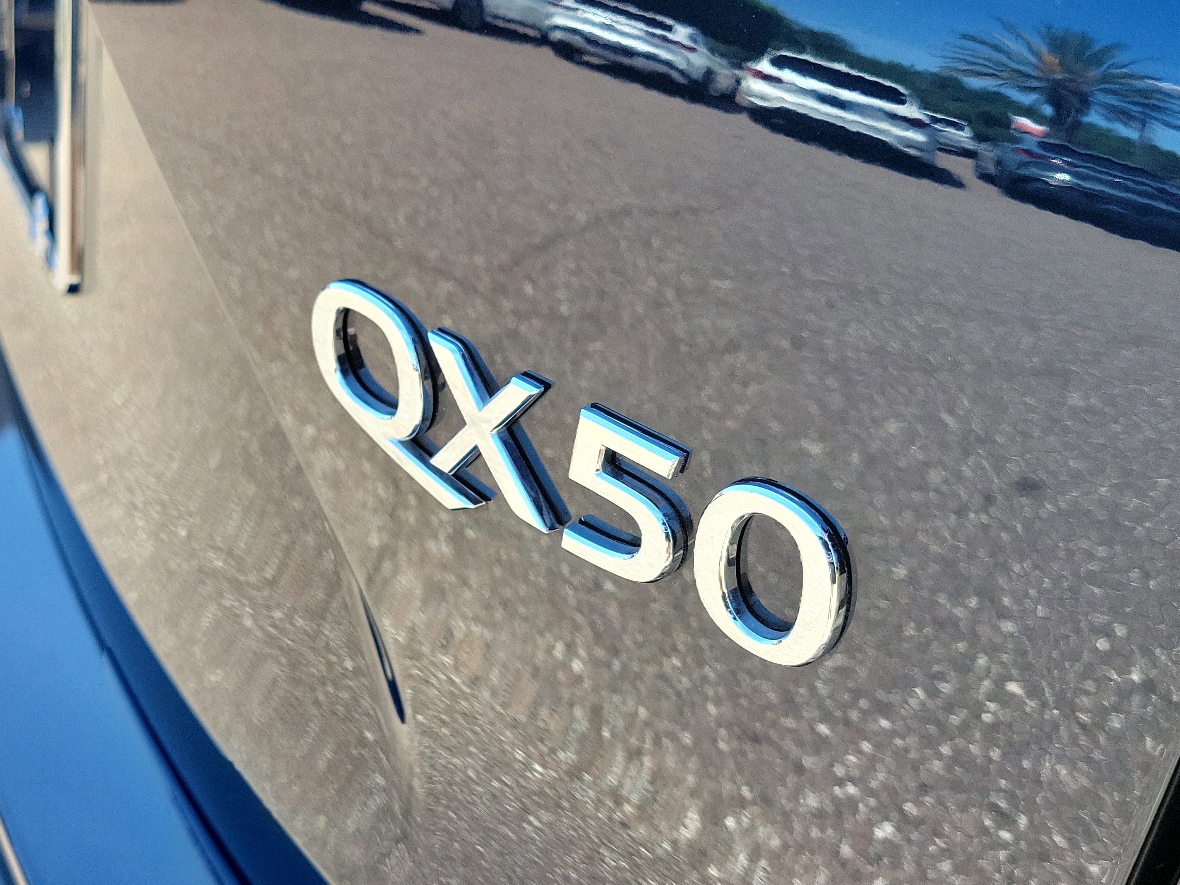 Certified 2023 INFINITI QX50 Luxe FWD image 36