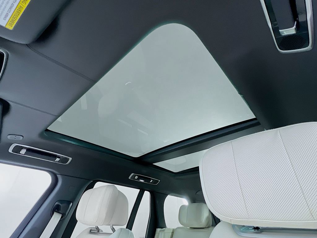 Used 2025 Land Rover Range Rover Autobiography image 23