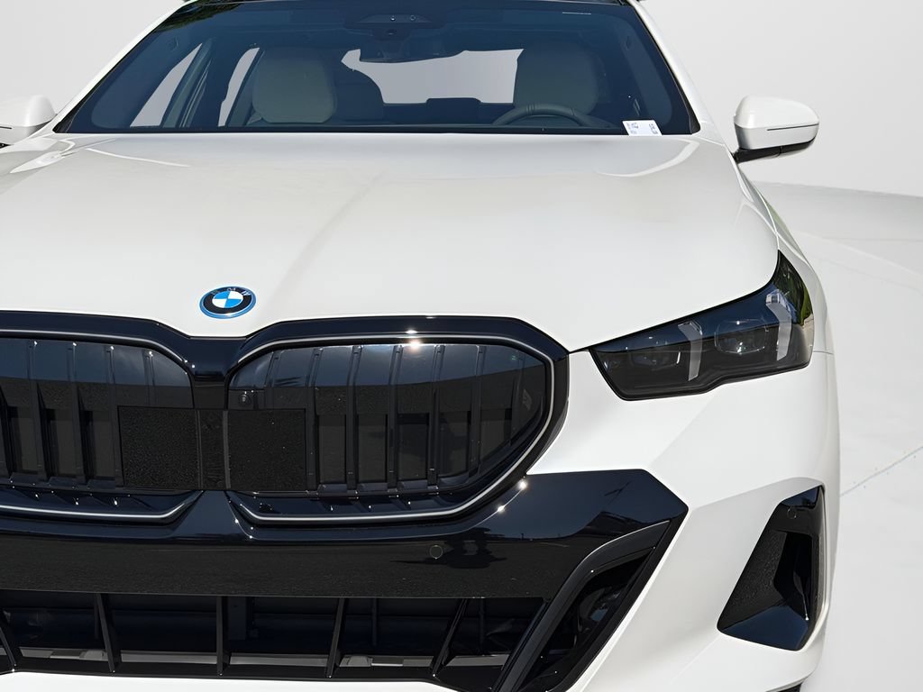 New 2027 BMW 550e xDrive w/ Executive Package AWD/4WD image 26