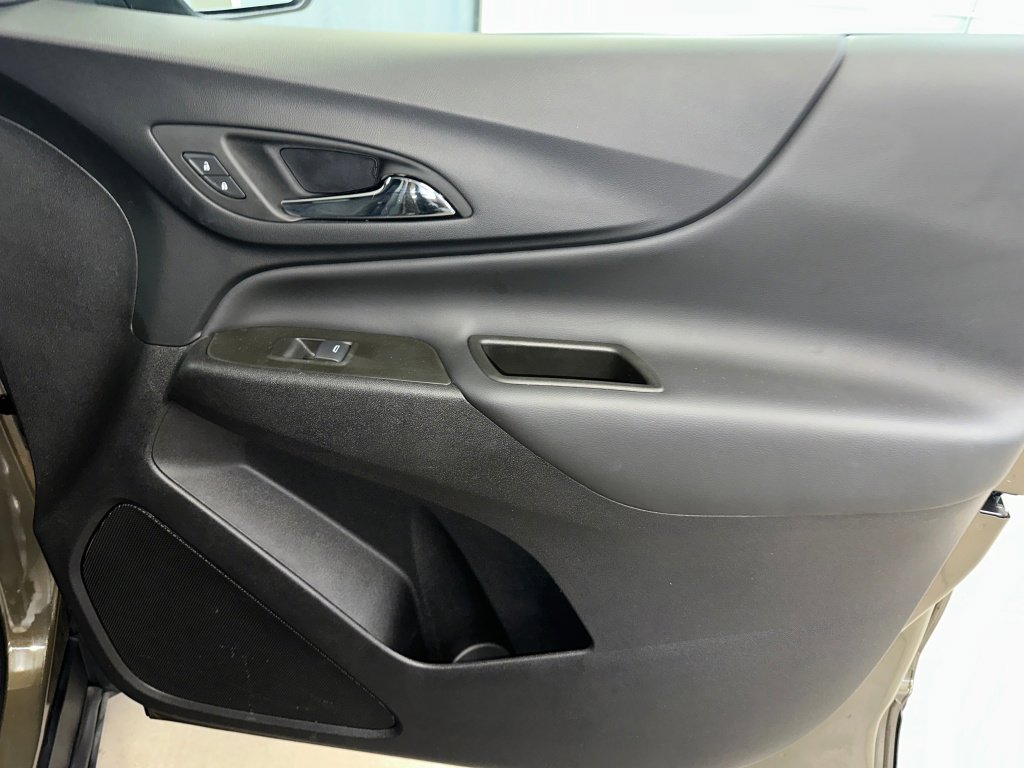 Used 2024 Chevrolet Equinox LT w/ LPO, Floor Liner Package image 31
