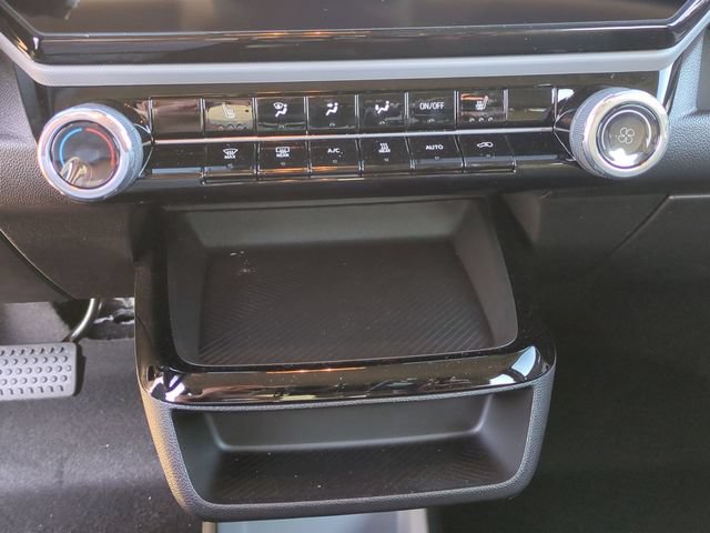 New 2027 Chevrolet Bolt LT w/ Comfort Package FWD image 16