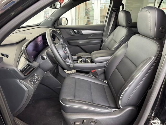 Used 2025 Buick Enclave Preferred AWD/4WD image 16
