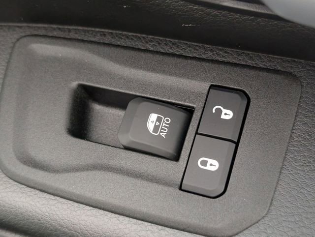 Used 2025 RAM 1500 Tradesman w/ Night Edition AWD/4WD image 32