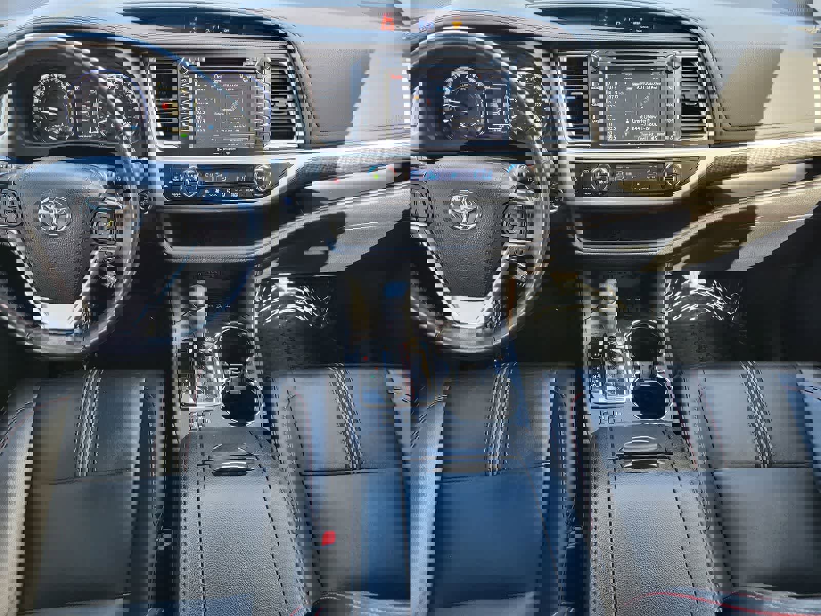 Used 2019 Toyota Highlander SE image 26