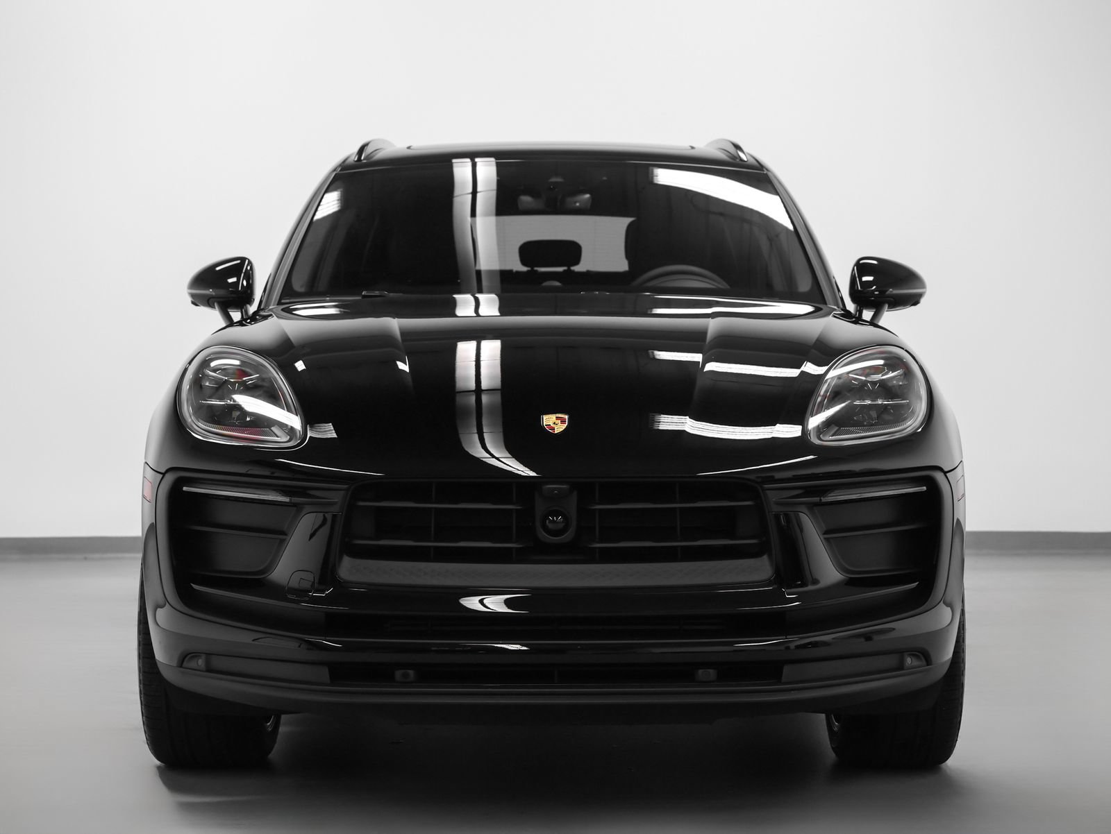 New 2026 Porsche Macan AWD/4WD image 8