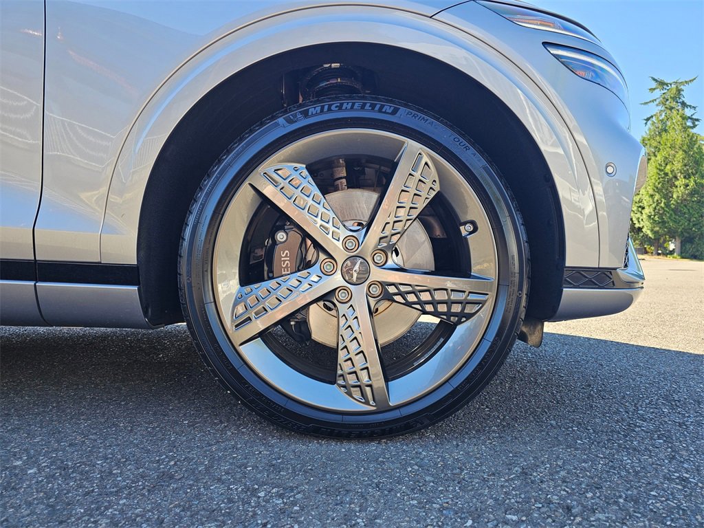 Used 2025 Genesis GV70 3.5T Sport w/ Sport Prestige Package image 9