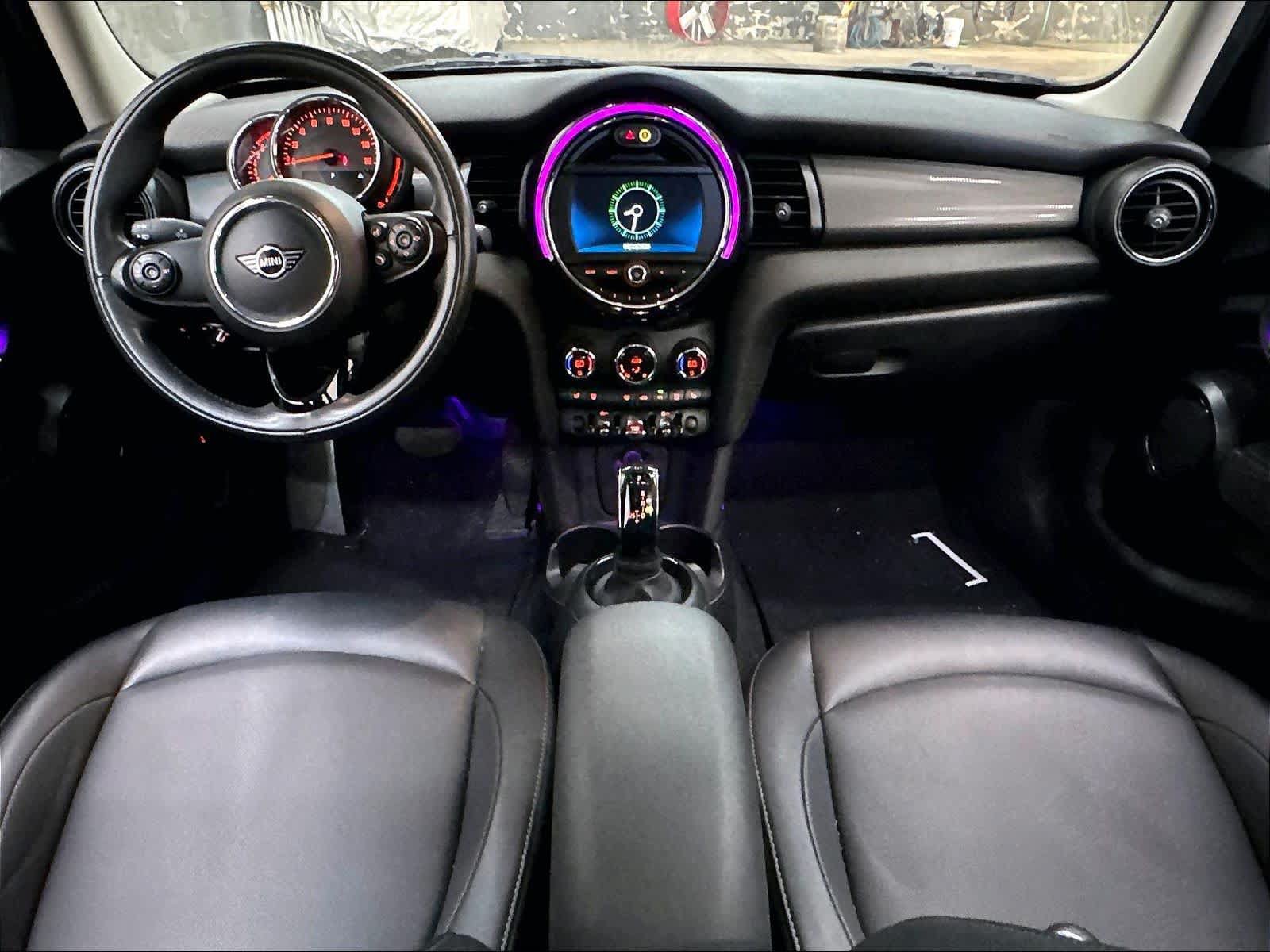 Used 2020 MINI Cooper 4-Door Hardtop FWD image 17
