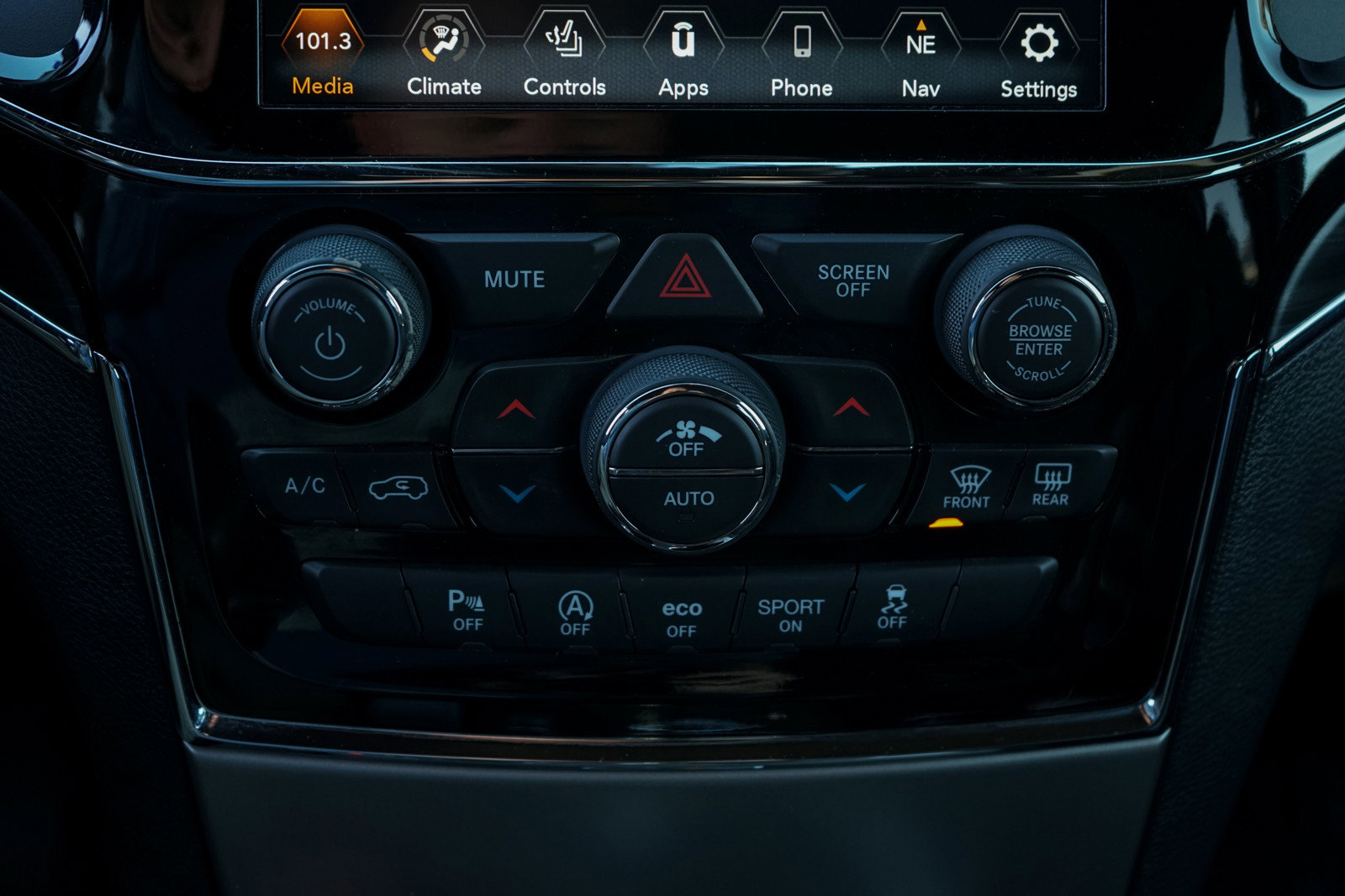 Used 2019 Jeep Grand Cherokee Limited image 19