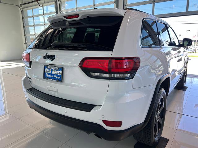 Used 2020 Jeep Grand Cherokee Laredo image 8