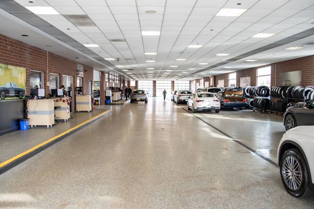 Used 2020 Chevrolet Equinox LT image 11