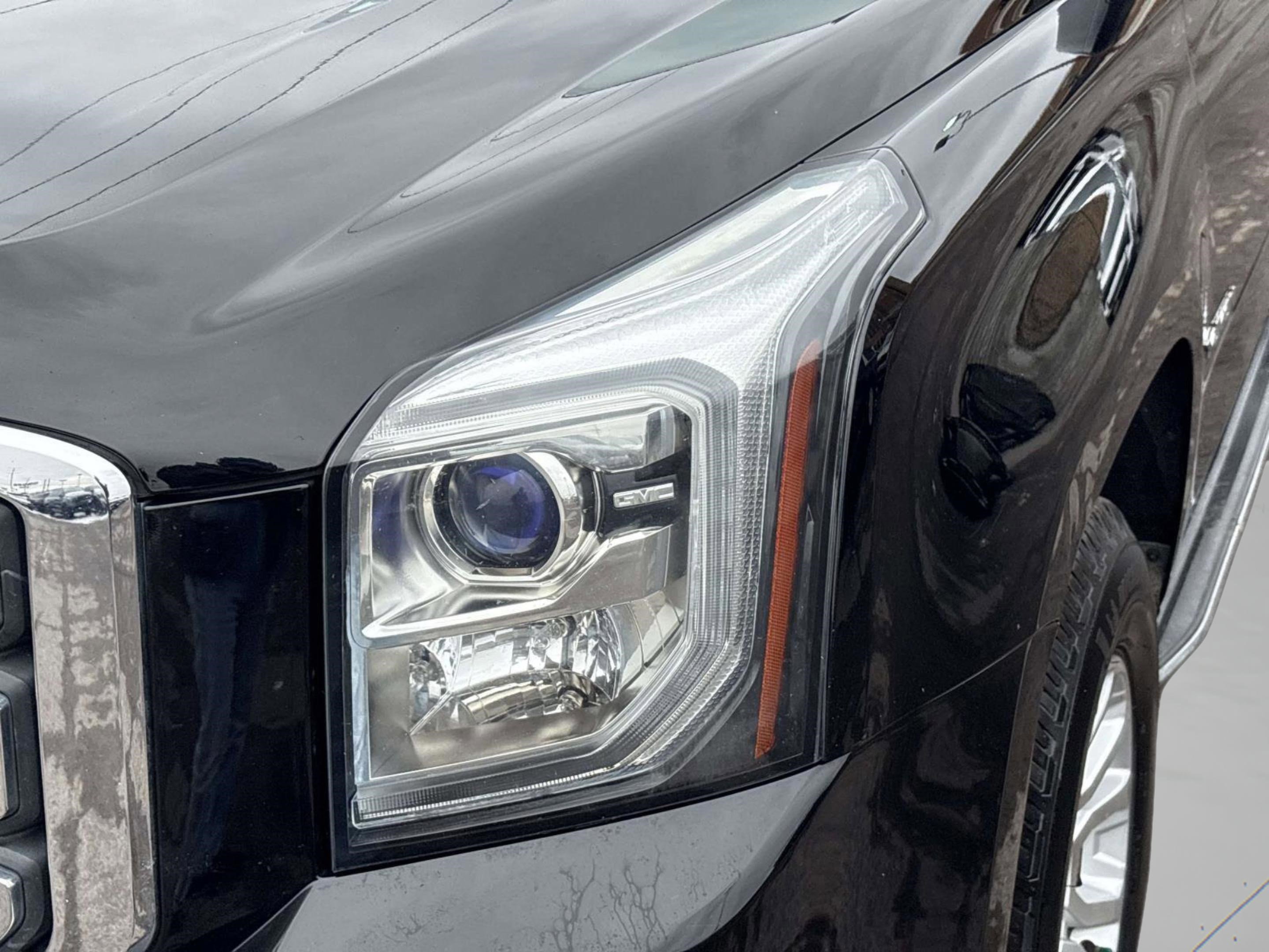 Used 2017 GMC Yukon SLT image 10