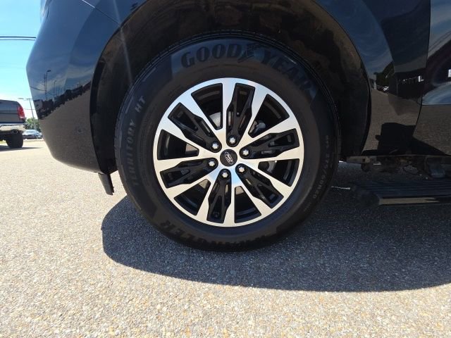 Certified 2025 Ford Expedition Max Platinum image 25