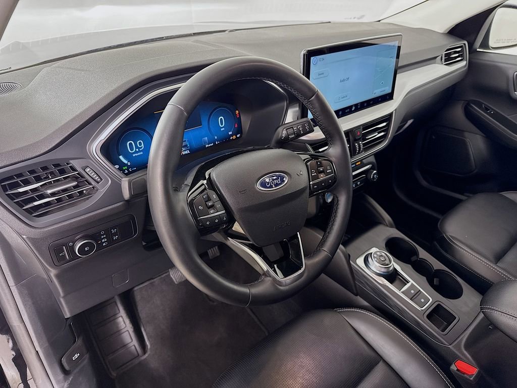 Used 2025 Ford Escape Platinum AWD/4WD image 10