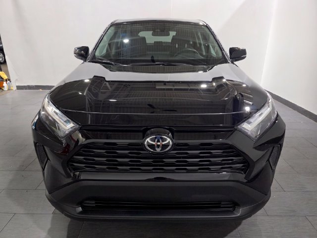 Used 2023 Toyota RAV4 LE AWD/4WD image 8