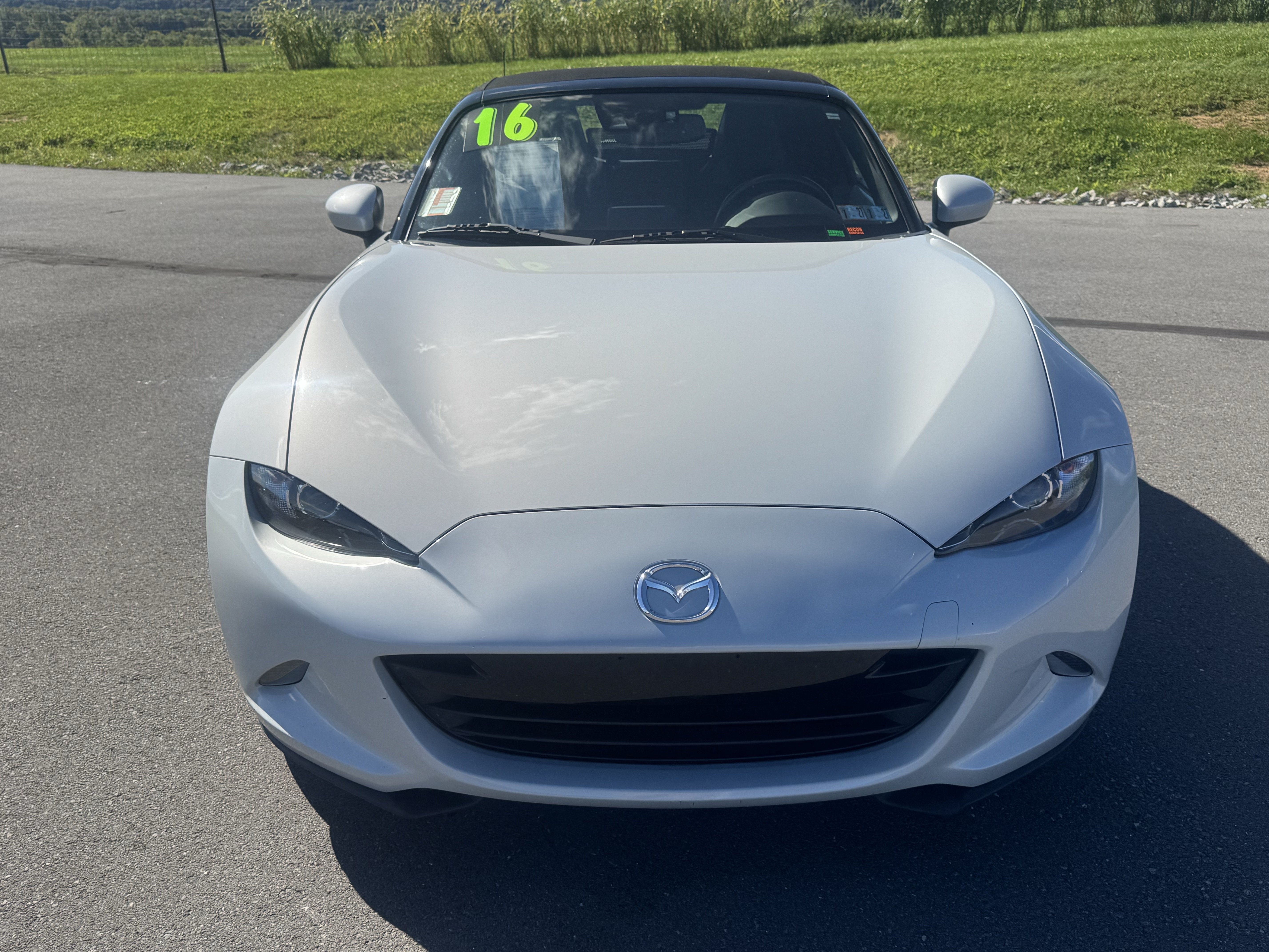 Used 2016 MAZDA MX-5 Miata Grand Touring RWD image 8