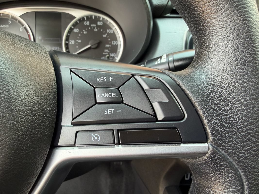 Used 2021 Nissan Versa S FWD image 33