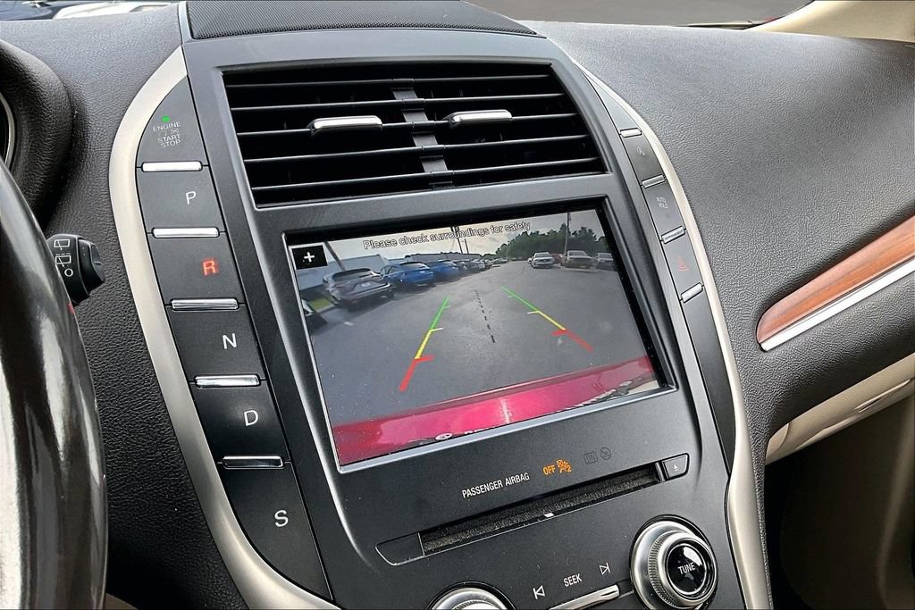 Used 2018 Lincoln MKC Select w/ Select Plus Package FWD image 21