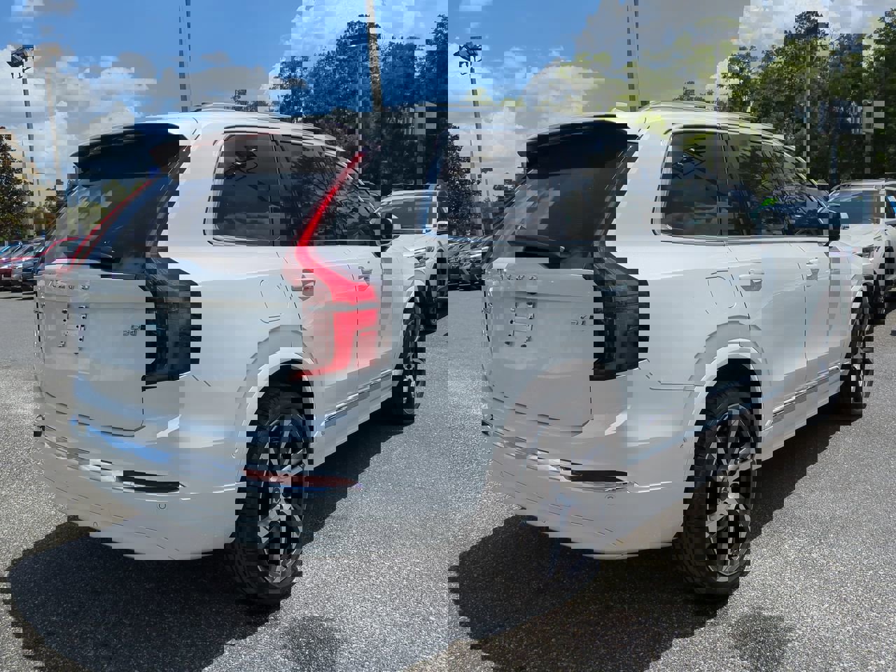 New 2025 Volvo XC90 B6 Ultra w/ Lounge Package image 4