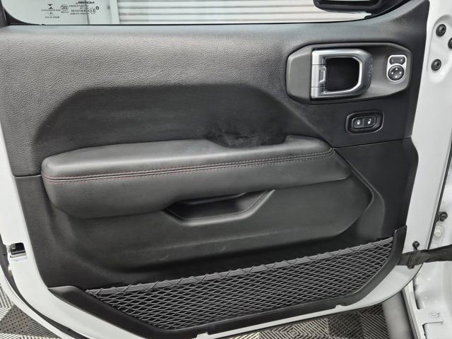 Used 2018 Jeep Wrangler Unlimited Rubicon image 16