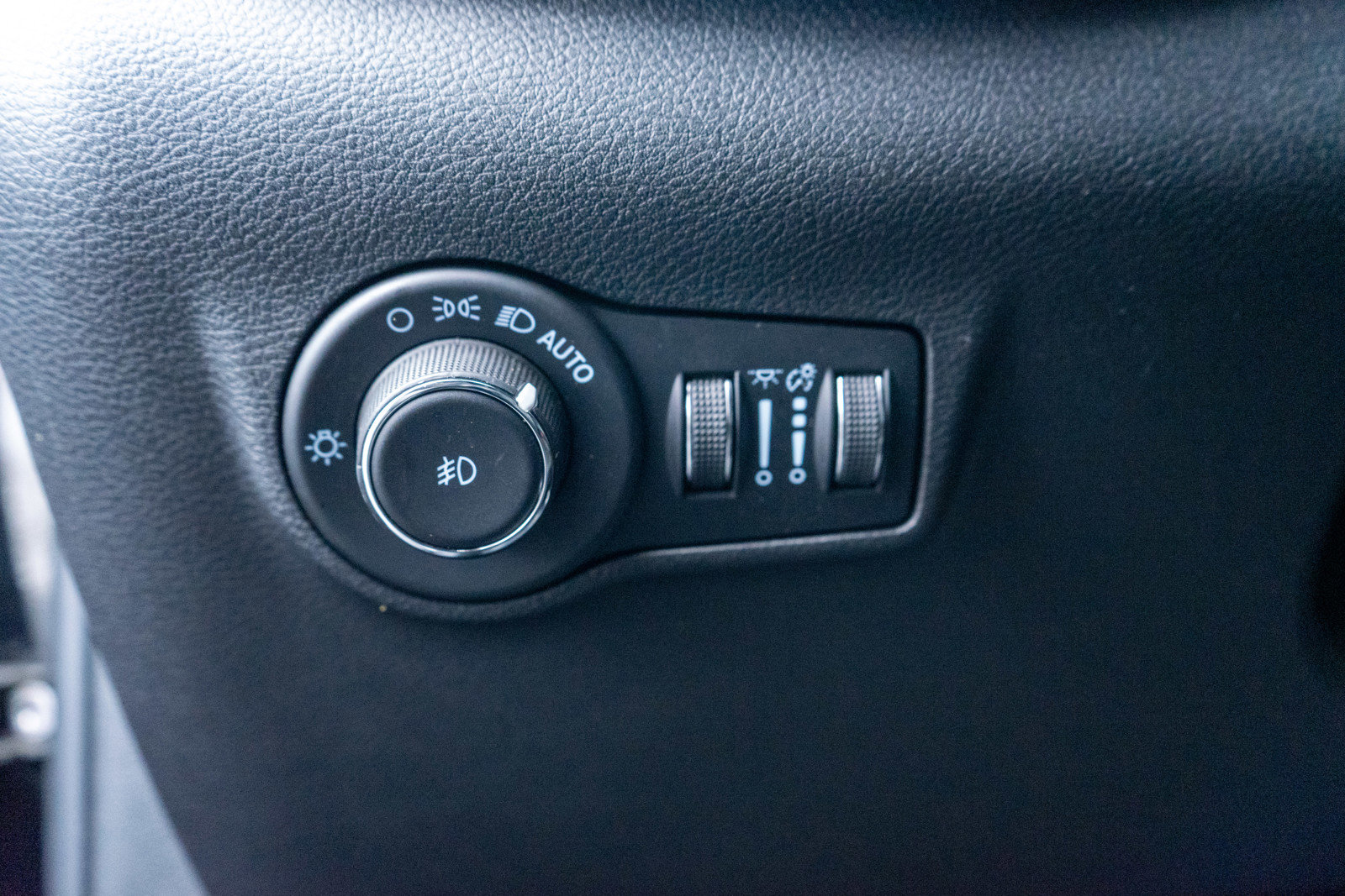 Used 2023 Jeep Compass Latitude image 15