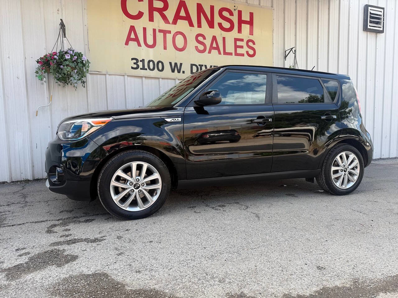 Used 2017 Kia Soul + FWD image 8