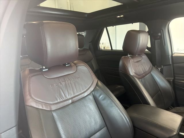 Used 2022 Ford Explorer Platinum w/ Technology Package AWD/4WD image 46