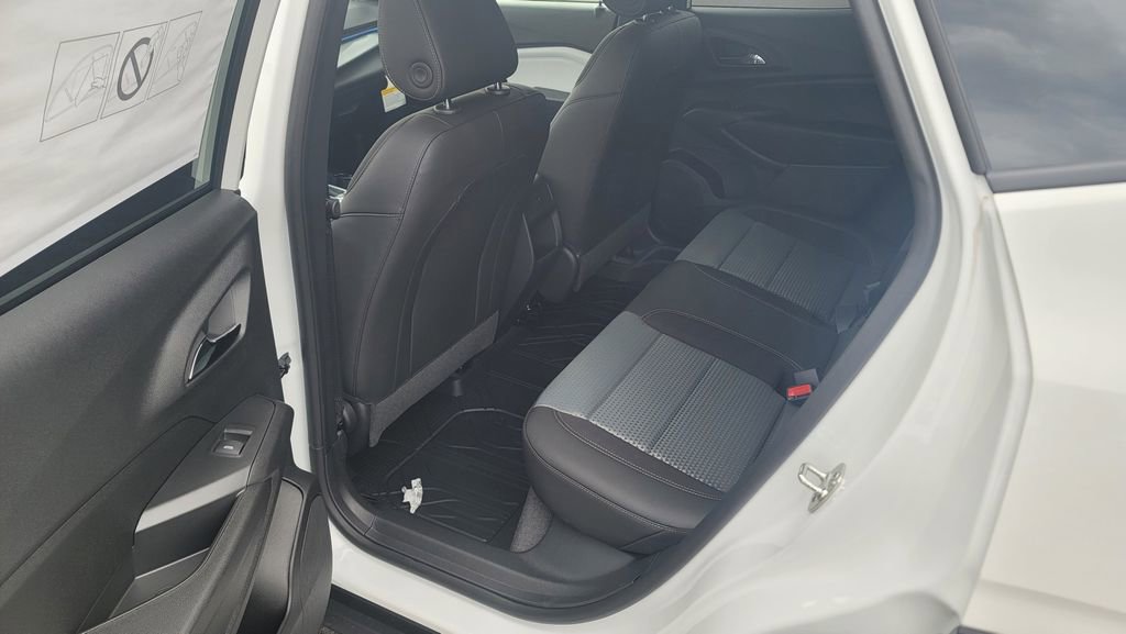 New 2026 Chevrolet Trax LT image 25