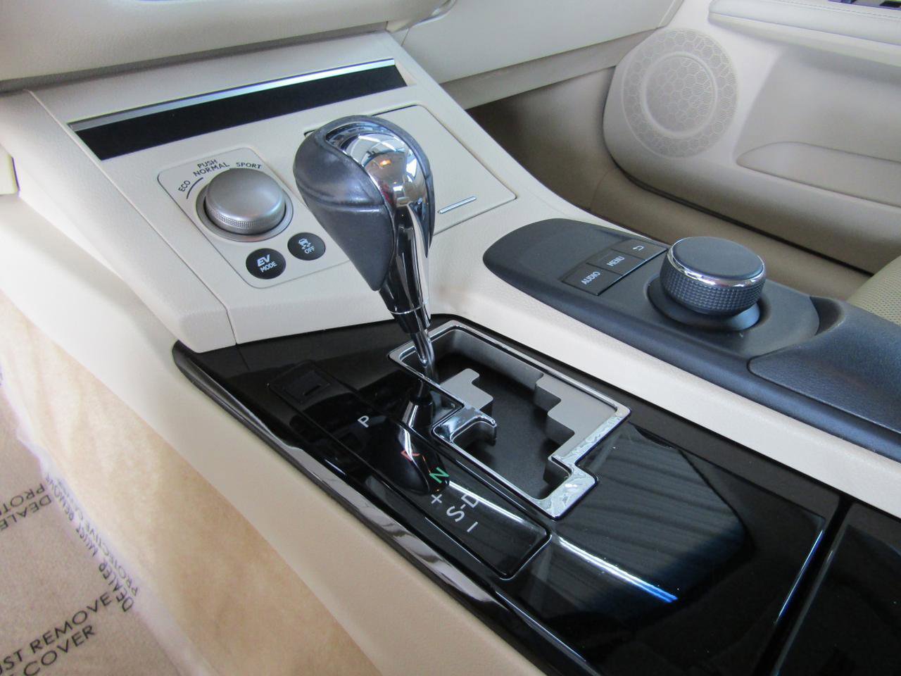 Used 2015 Lexus ES 300h w/ Premium Package w/Bamboo Trim FWD image 20