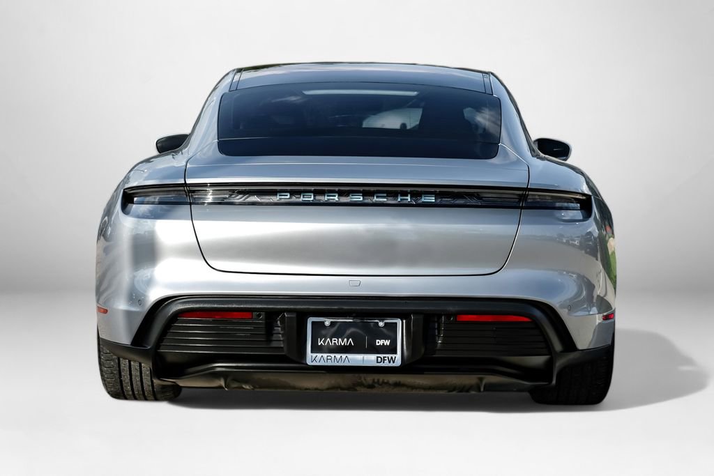 Used 2022 Porsche Taycan image 7