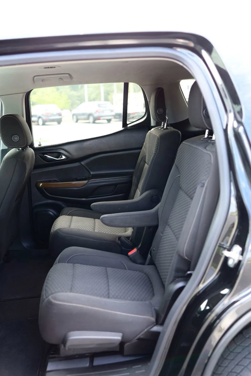 Used 2018 GMC Acadia SLE w/ LPO, Black Accent Package AWD/4WD image 29