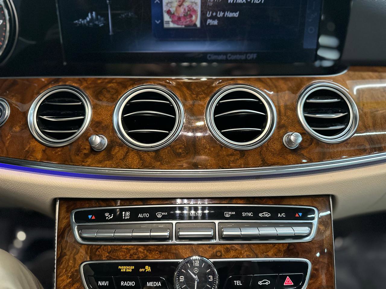 Used 2019 Mercedes-Benz E 300 4MATIC w/ Premium 1 Package image 24