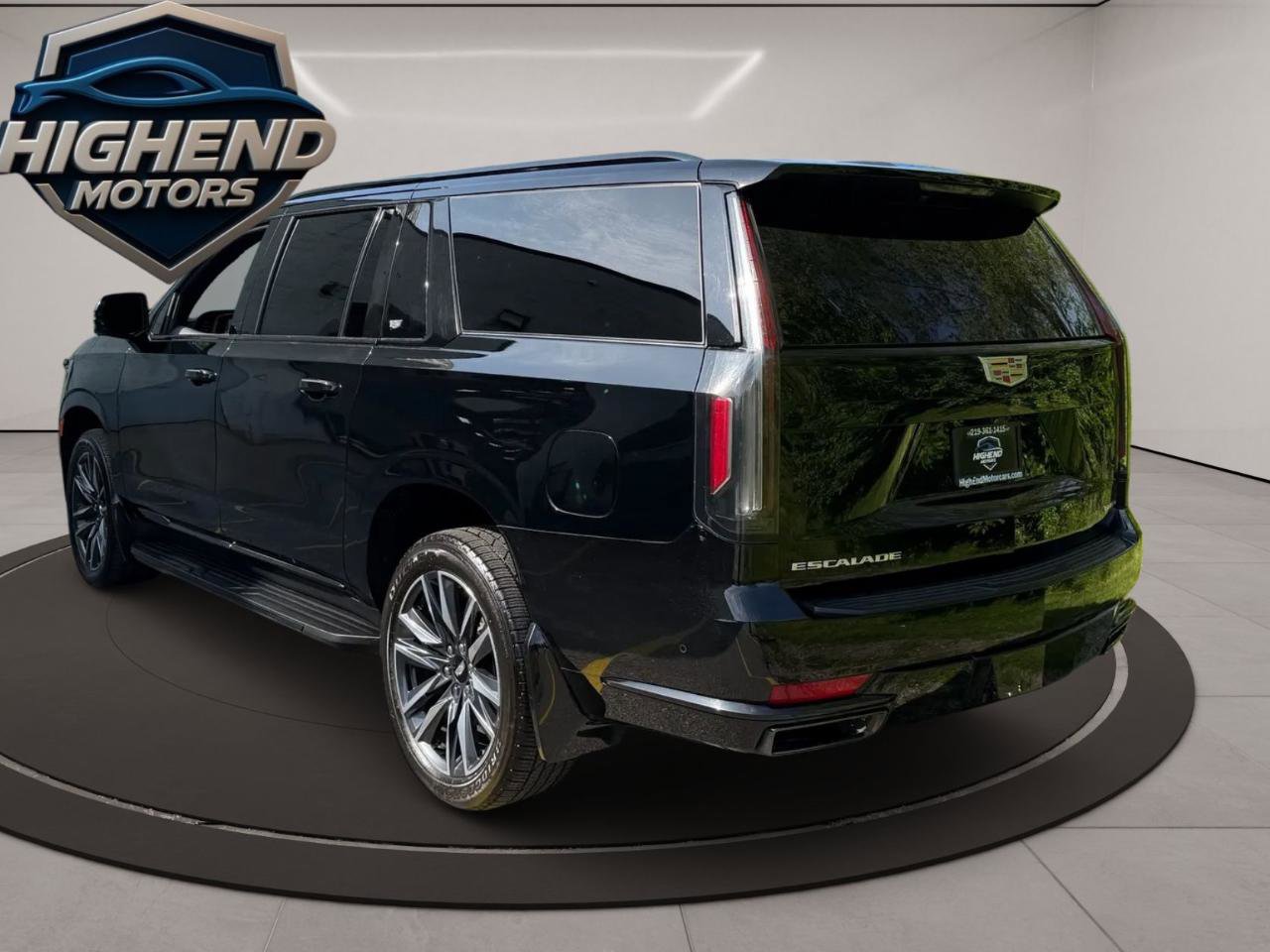 Used 2023 Cadillac Escalade ESV Sport AWD/4WD image 4
