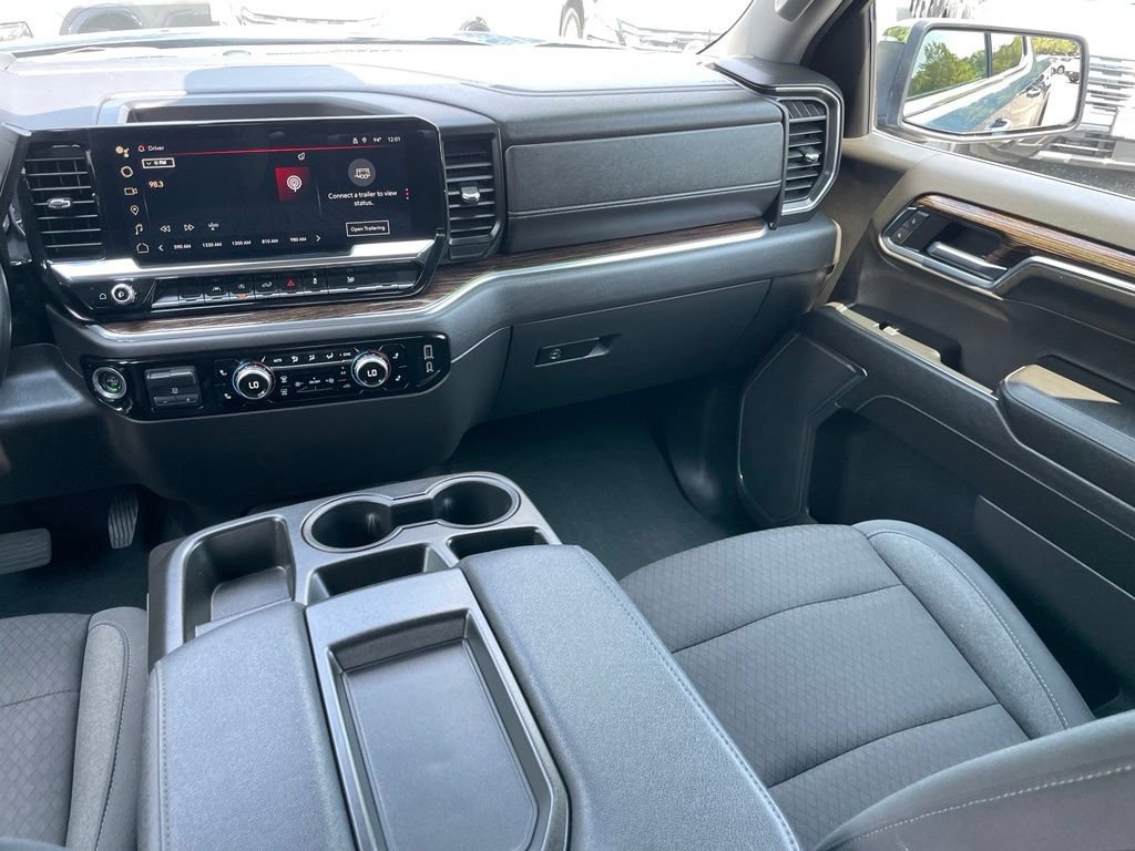 Used 2024 GMC Sierra 1500 SLE w/ Preferred Package AWD/4WD image 10