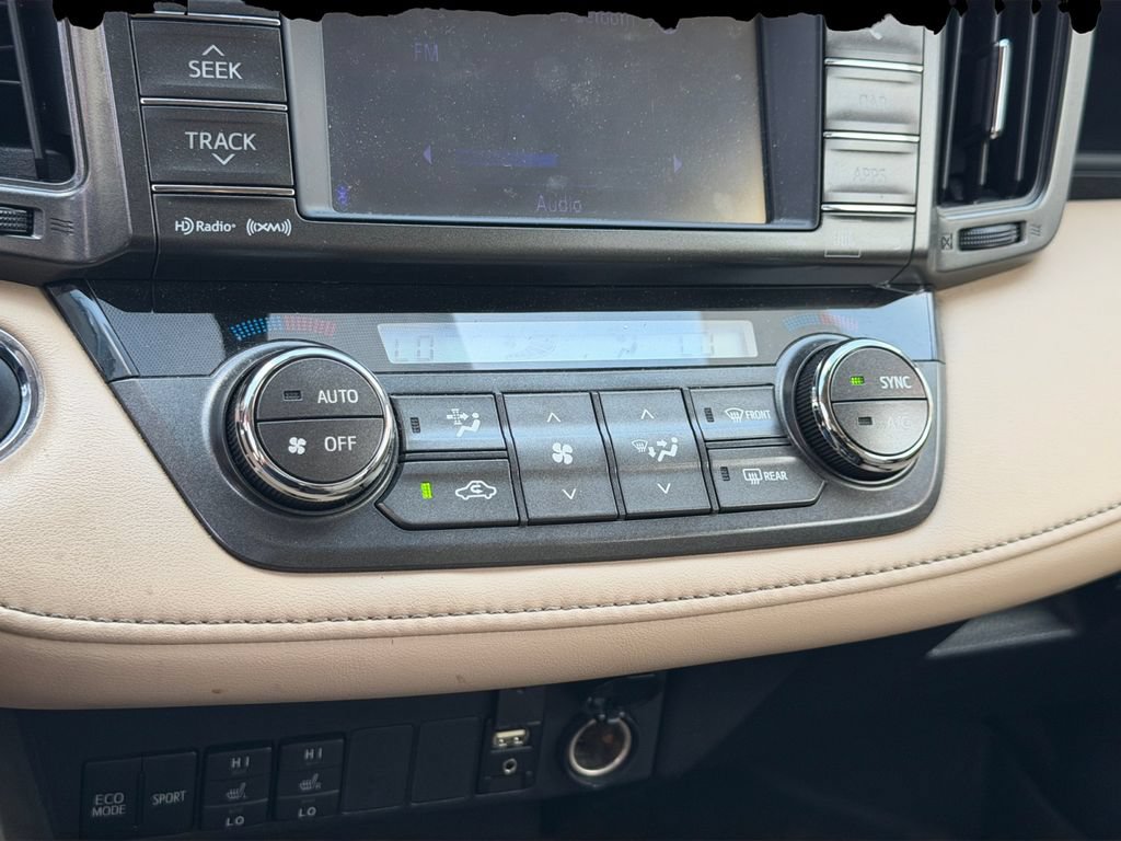 Used 2013 Toyota RAV4 Limited AWD/4WD image 20
