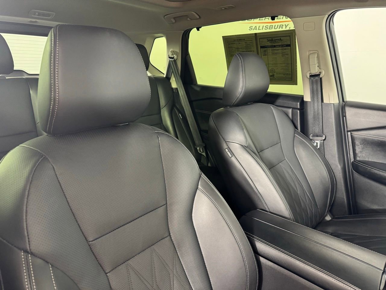 Used 2025 Nissan Rogue Platinum w/ Tech Package image 43