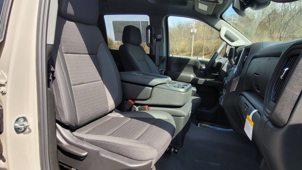 New 2026 Chevrolet Silverado 2500 Custom w/ Custom Value Package AWD/4WD image 25