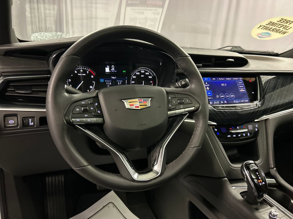 Used 2024 Cadillac XT6 Premium Luxury AWD/4WD image 15