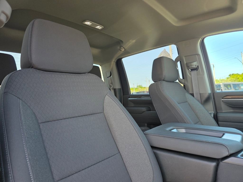 Used 2026 Chevrolet Silverado 2500 LT w/ All Star Edition AWD/4WD image 11