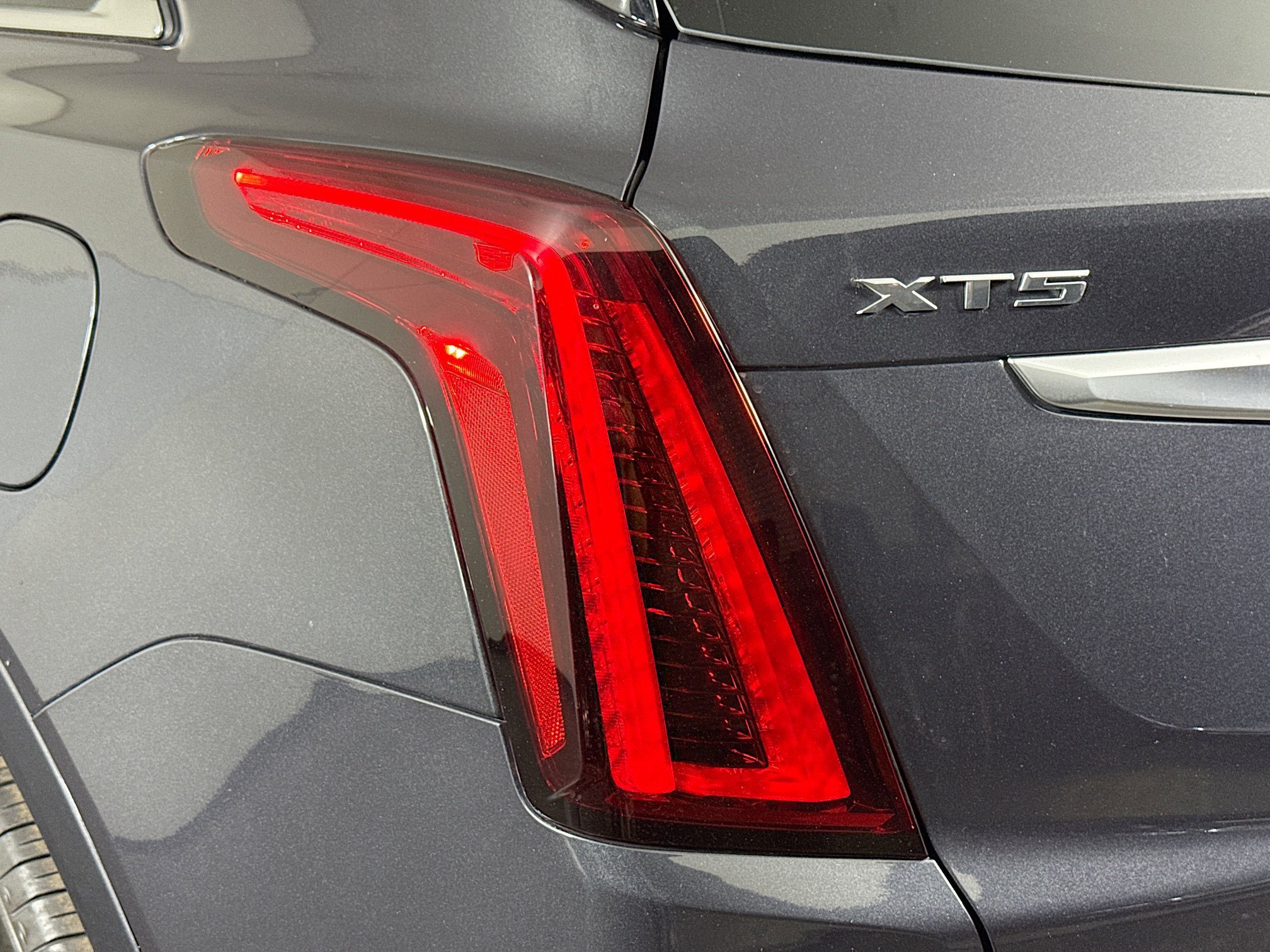 Used 2022 Cadillac XT5 Premium Luxury w/ Technology Package image 36