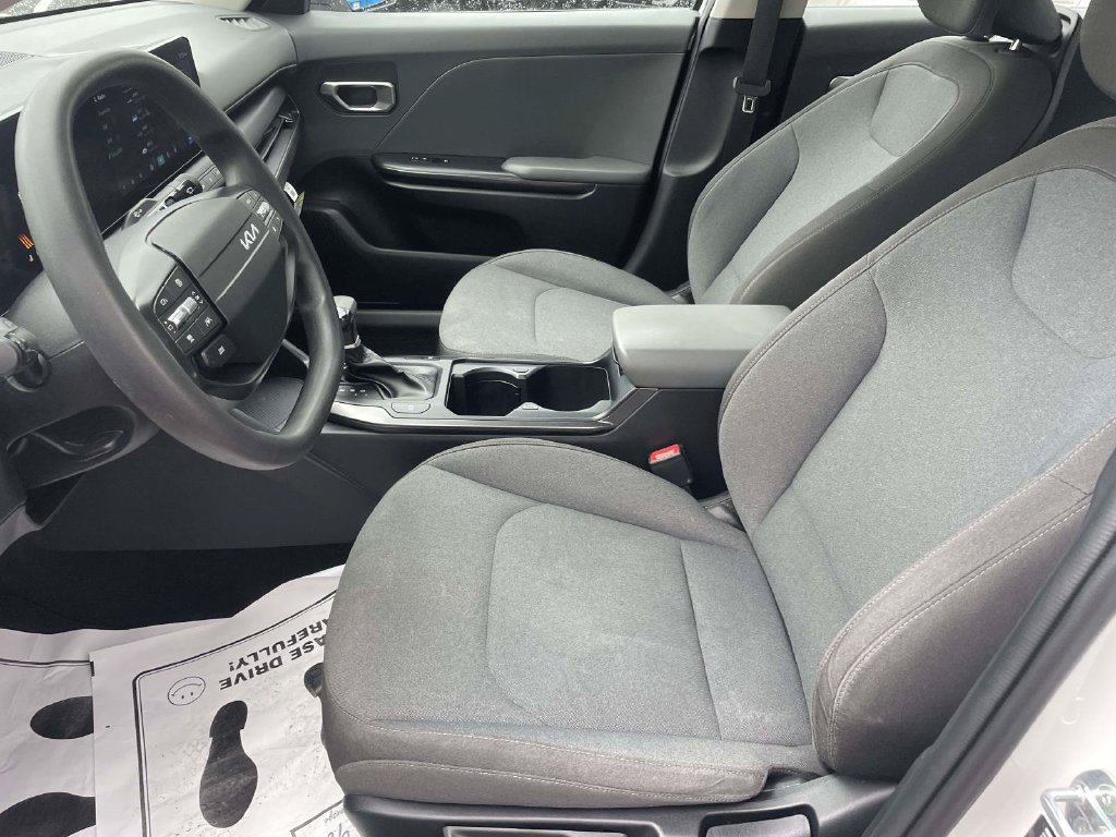 Used 2025 Kia K4 FWD image 13