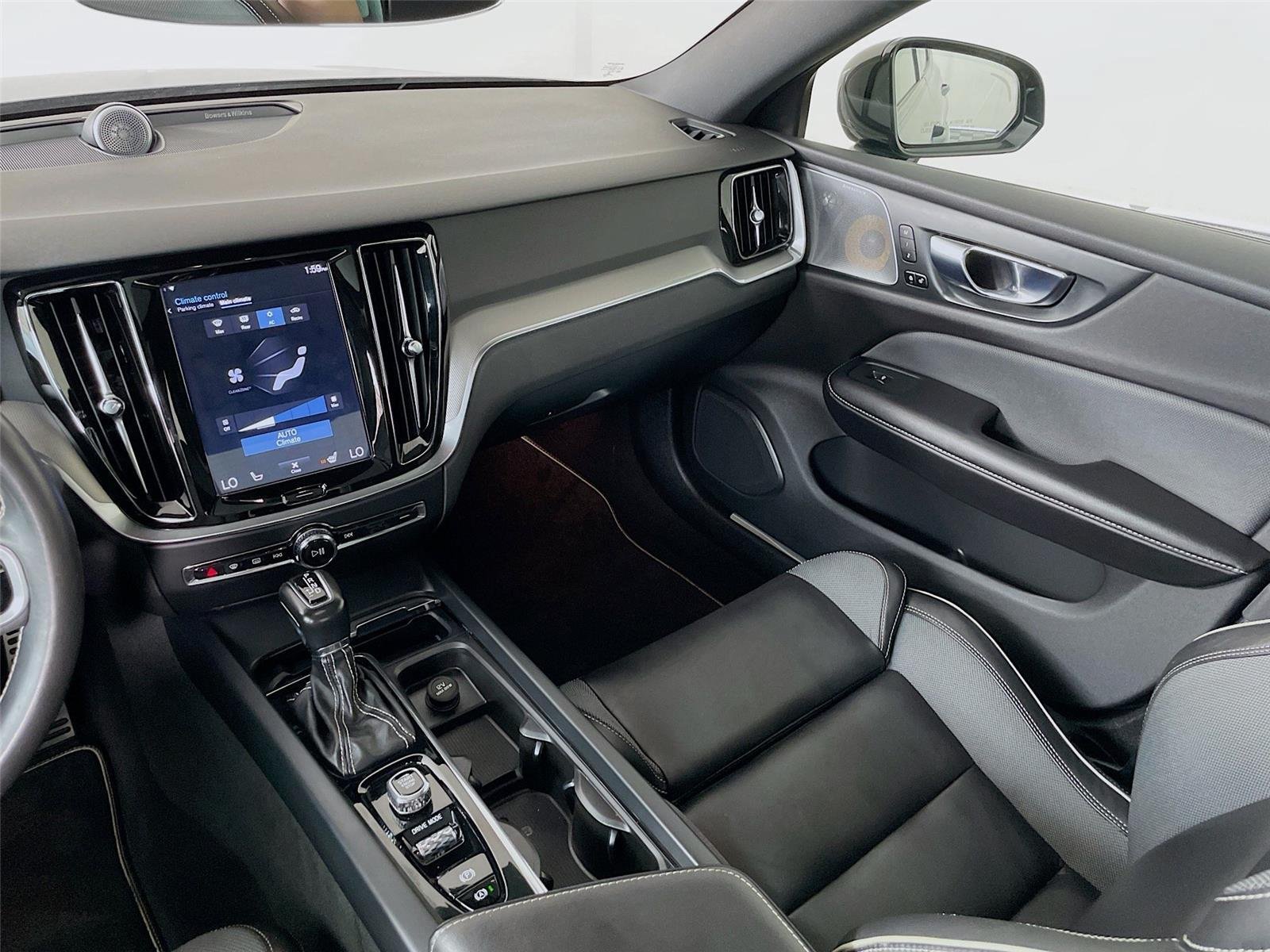 Used 2019 Volvo S60 T6 R-Design AWD/4WD image 27