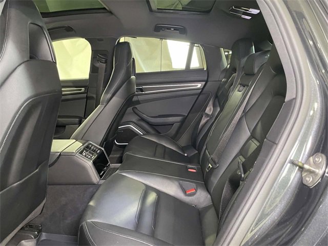 Used 2023 Porsche Panamera 4 Platinum Edition image 19