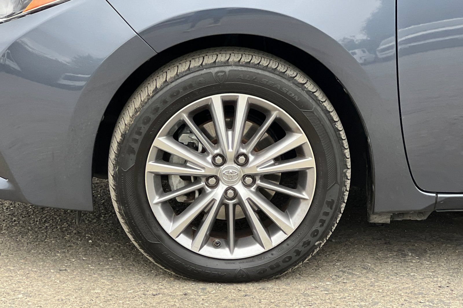 Used 2015 Toyota Corolla LE FWD image 24